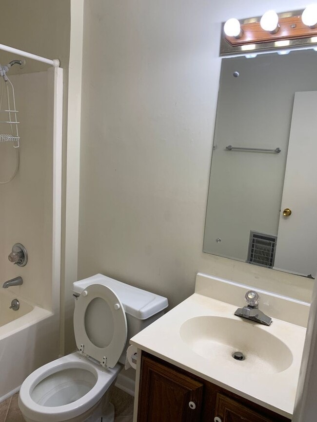 Building Photo - power260