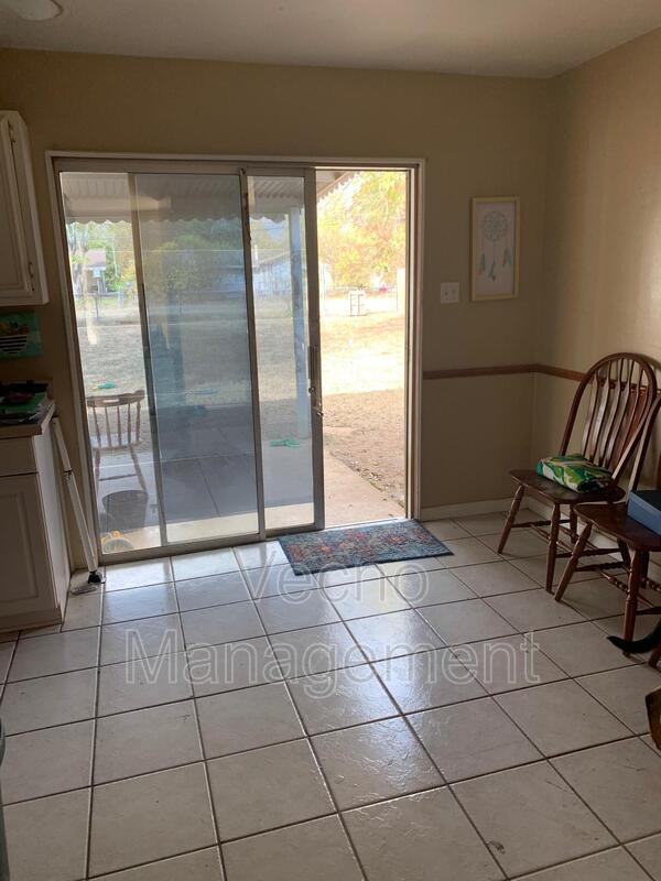 Building Photo - 701 Aviation Ave