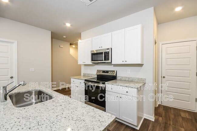 Building Photo - 159 Fern Brg Dr