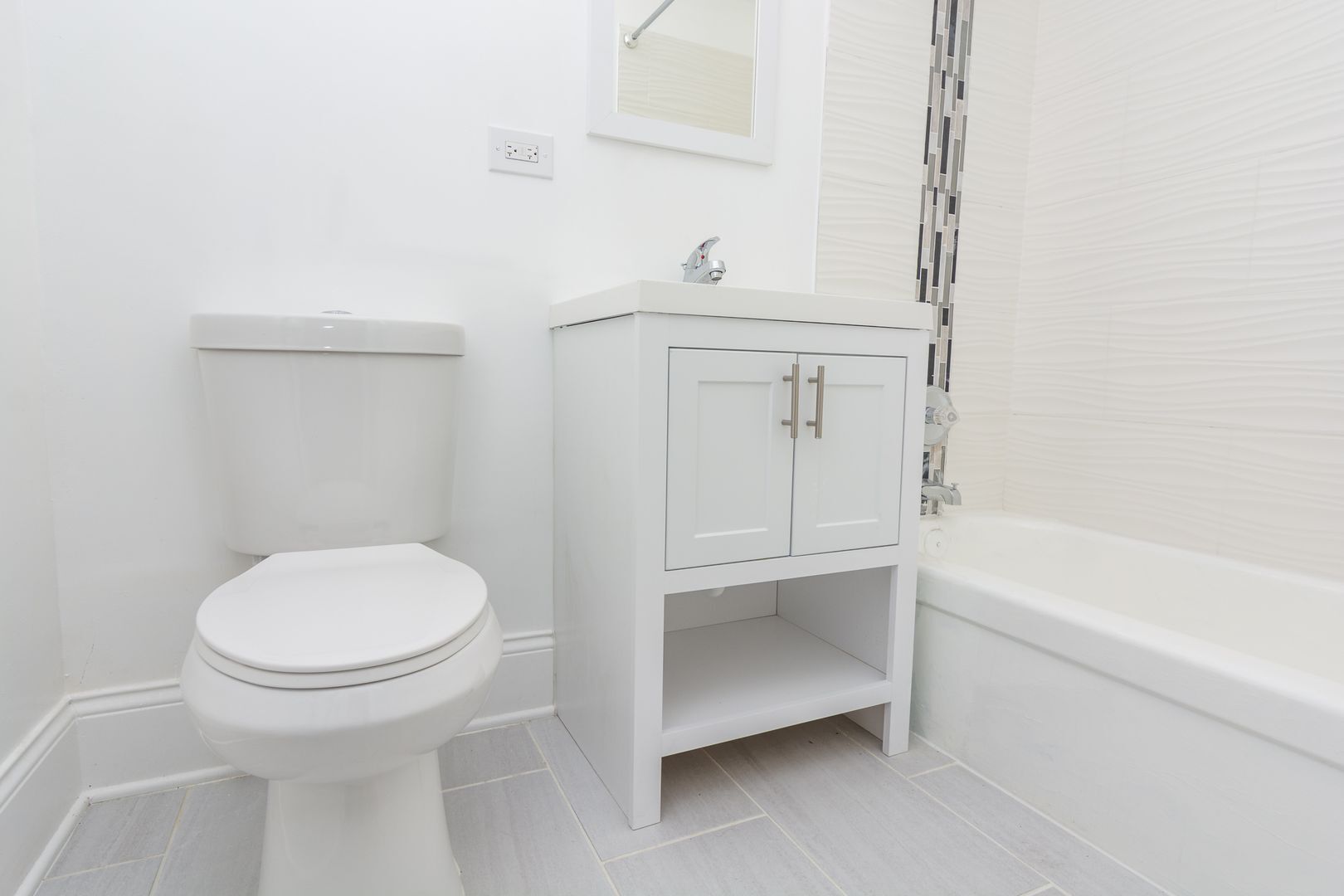 Building Photo - 7620 S Stewart Ave