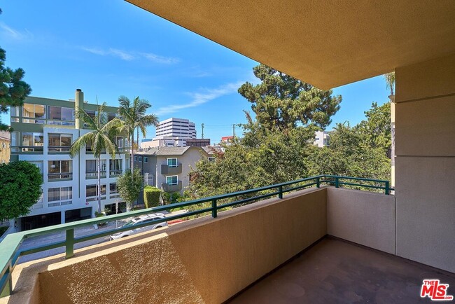 Building Photo - 2230 S Bentley Ave