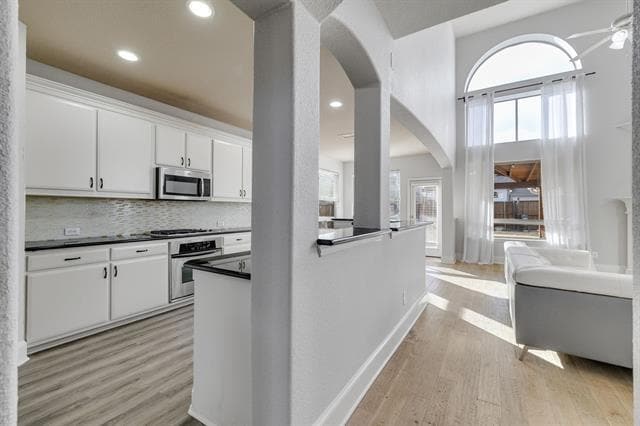 Building Photo - 5629 Hampshire Dr