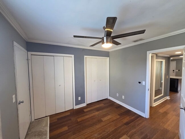 Building Photo - Great Efficiency Upstairs Apartment in PCB...