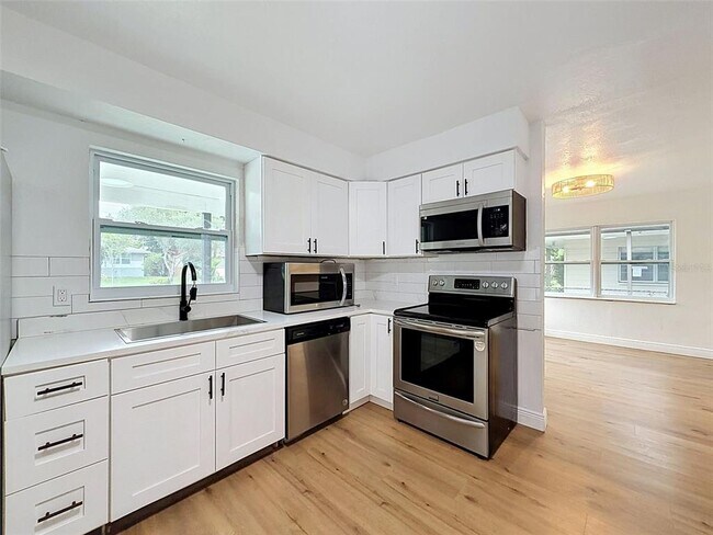 Building Photo - 3316 W Nassau St