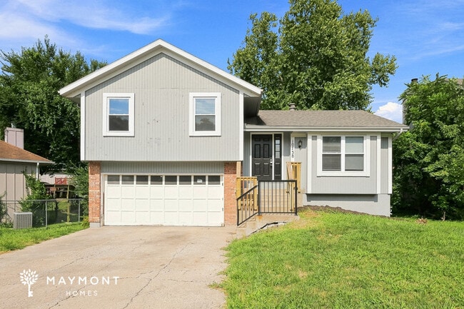 Building Photo - 10738 Stark Ave
