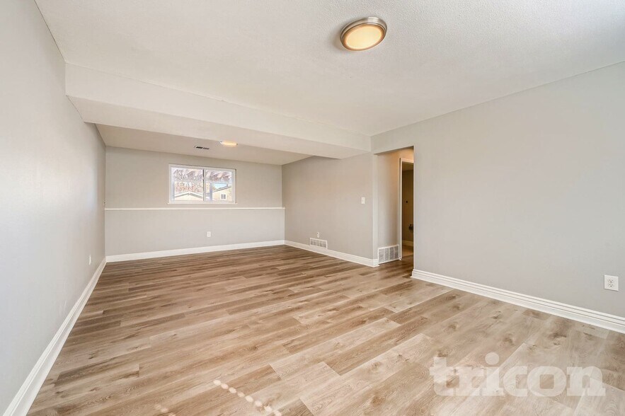 Building Photo - 16319 E Bates Dr