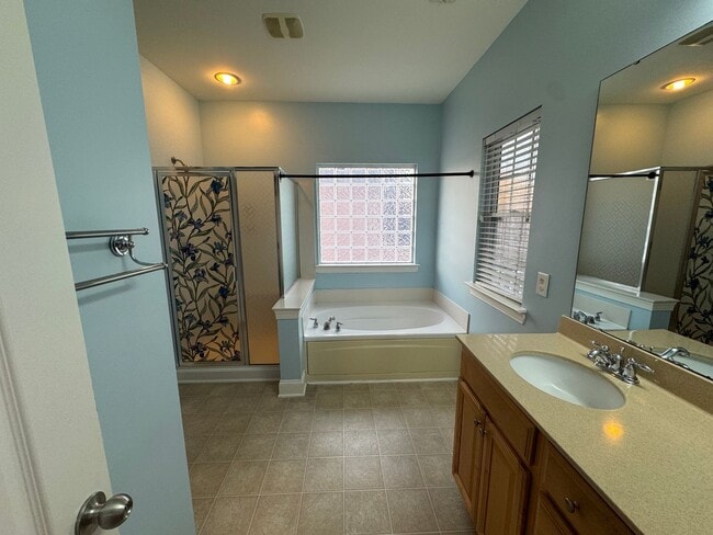 Building Photo - Beautiful 3BR/2.5BA Home in the Ballantyne Area; Great Schools!; Lawn Maintenance Covered