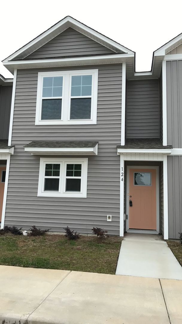 Primary Photo - 124 Smallwood Rd