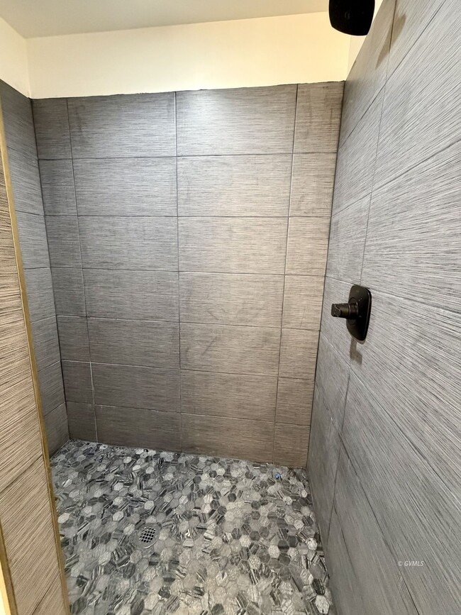 Building Photo - 1204 S Central Ave