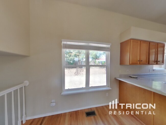 Building Photo - 4691 Skylark Rd