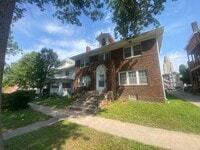 Building Photo - Massive 4 Bedroom, 2 Bath Brick Home