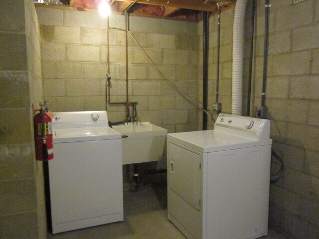 Building Photo - 402 Beaver St