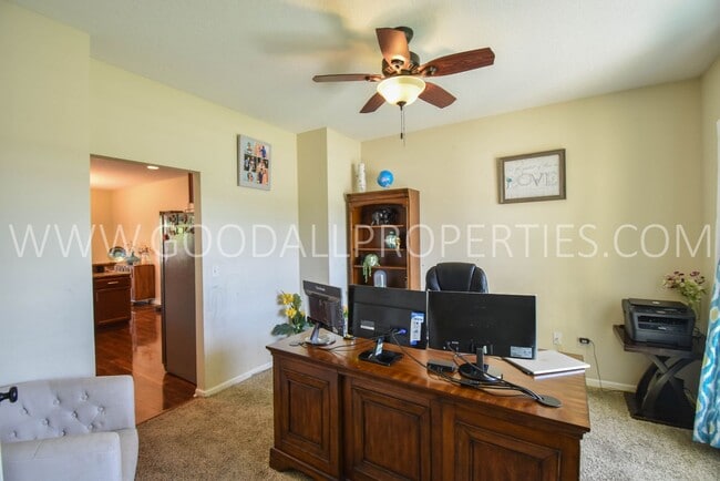 Building Photo - 5 Bedroom Home with Fenced Yard, and 3 Car Garage in Waukee