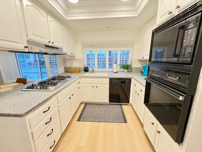 Building Photo - 5096 Nighthawk Way