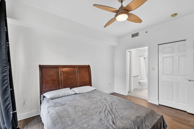 Building Photo - 1805 N Flagler Dr