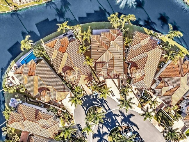 Building Photo - 20780 NE 32nd Ave