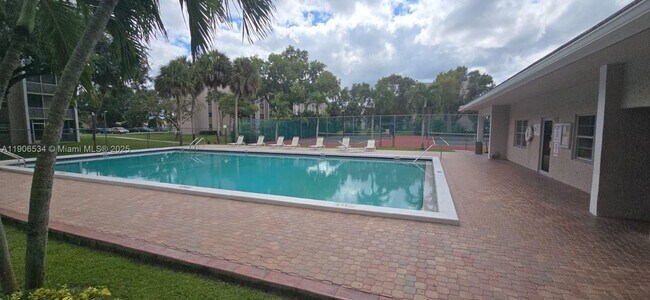 Building Photo - 1200 NW 87th Ave