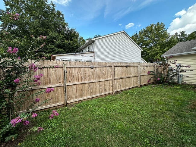 Building Photo - 1414 Westover Pl