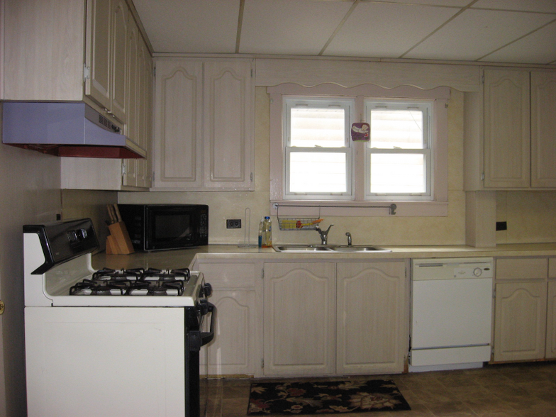 Building Photo - 18 Harrington Ave