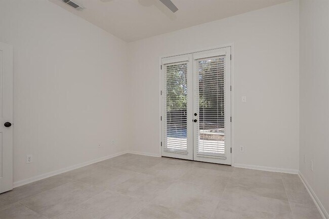 Building Photo - 22 Middle Gate Pl