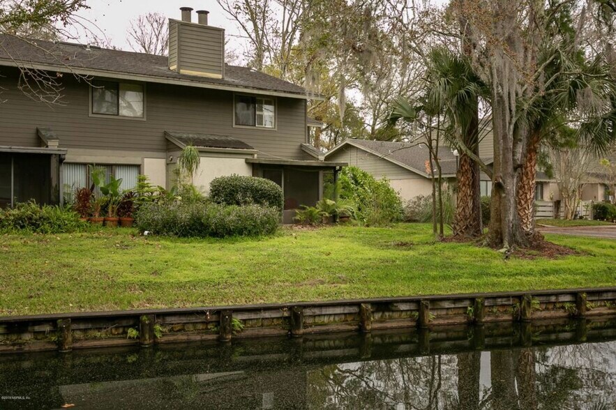 Building Photo - 7623 Baymeadows Cir W