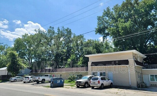 Primary Photo - 2724 N Broadway