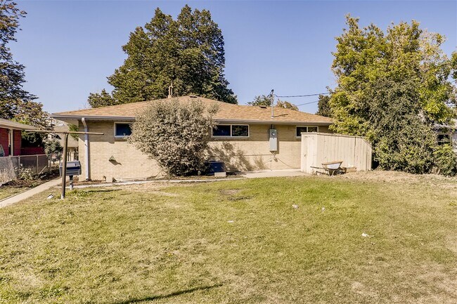 Building Photo - 1732 Florence St