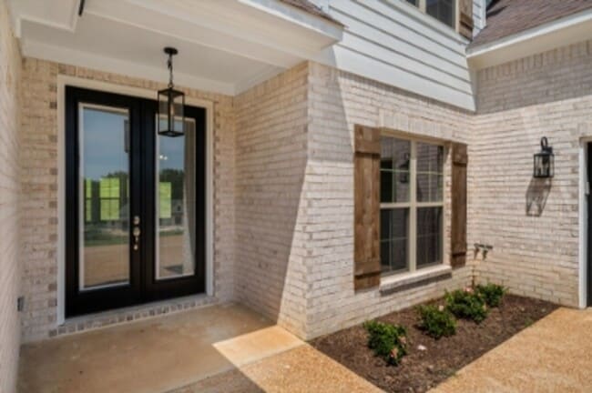 Building Photo - Spacious 4-Bedroom Home in Byhalia - Modern Living in a Tranquil Community!