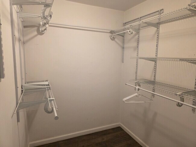 Building Photo - 2312 S Cypress Bend Dr