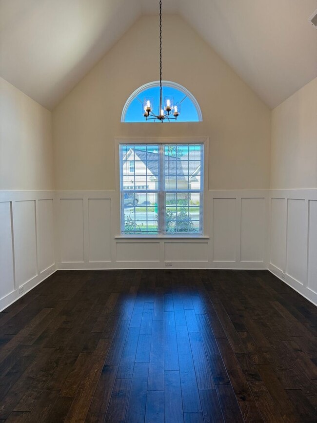 Building Photo - Townhouse for Rent in Hixson