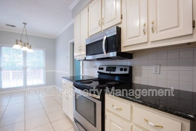 Building Photo - 4903 Champions Way