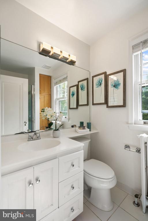 Building Photo - 4008 Rosemary St