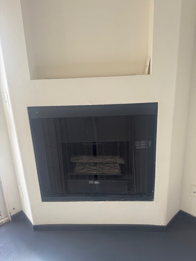 Building Photo - 15455 Sherman Way