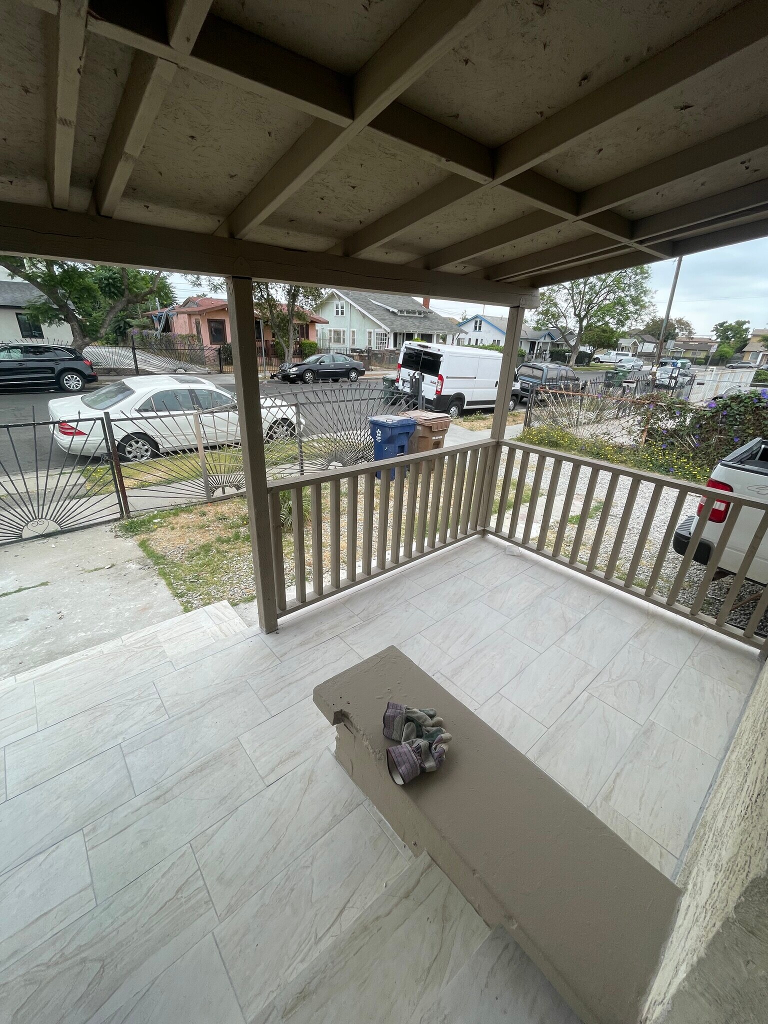 Building Photo - 1222 W 90th St