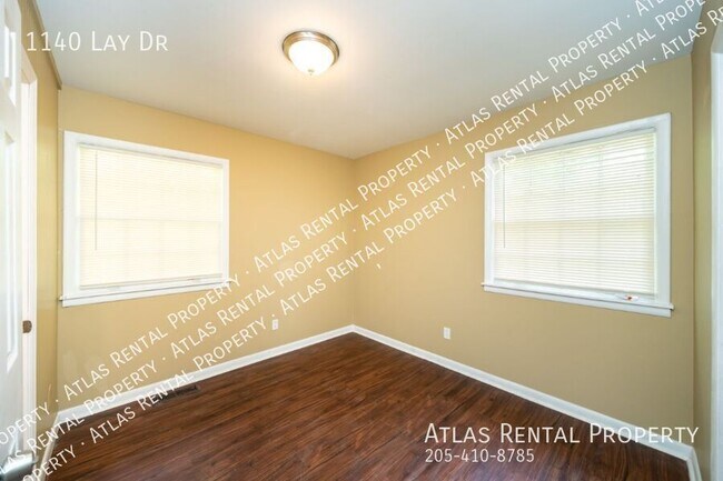 Building Photo - 1140 Lay Dr