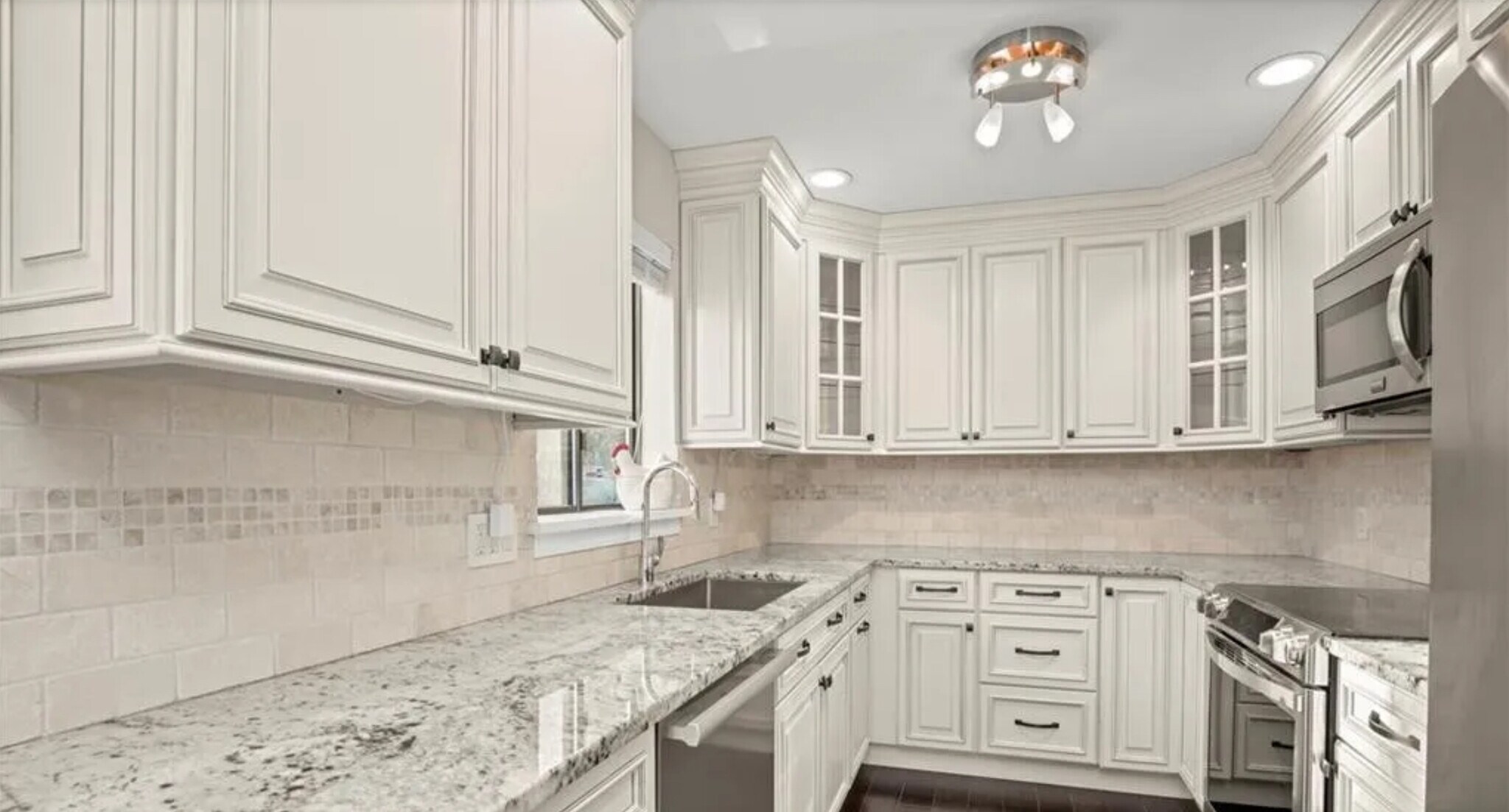 Building Photo - 141 Spring Gln