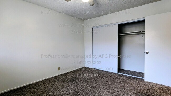 Building Photo - 1810 W Greenleaf Ave