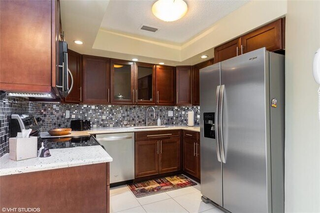 Building Photo - 7890 Seville Pl