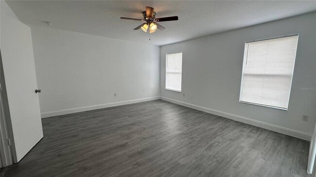 Building Photo - 2437 Hassonite St