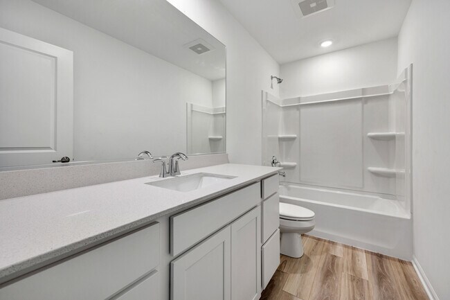 Building Photo - 553 Wolverine Dr