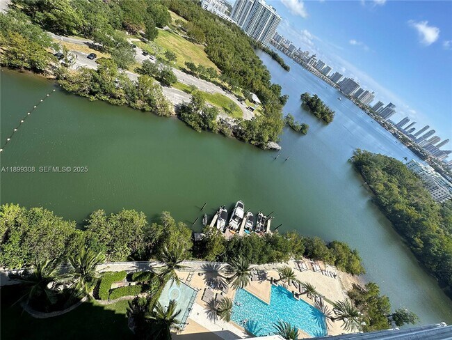 Building Photo - 16385 Biscayne Blvd