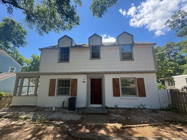 Building Photo - 2818 Mallory St