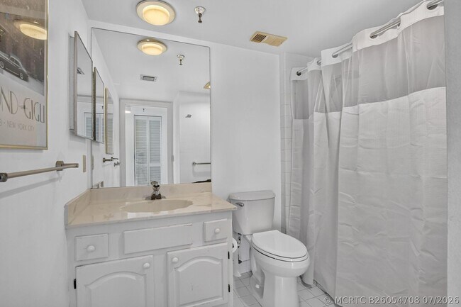 Building Photo - 6895 Willow Wood Dr