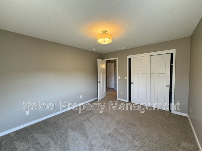 Building Photo - 1752 Woodlark Dr