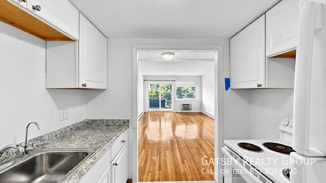 Building Photo - 530 Highland Ave