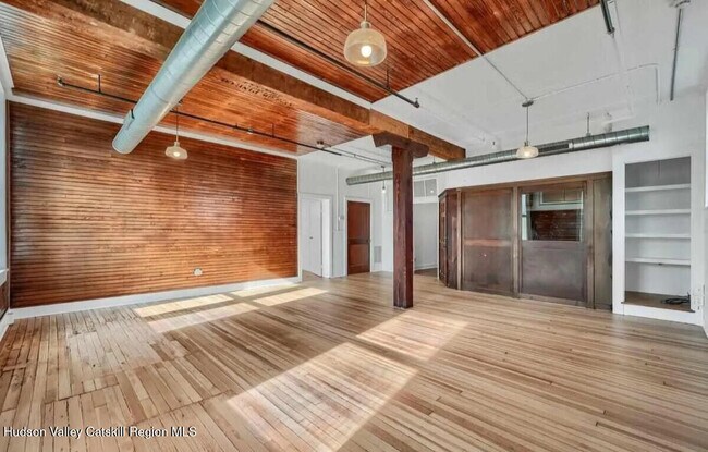 Building Photo - 15 Railroad Ave