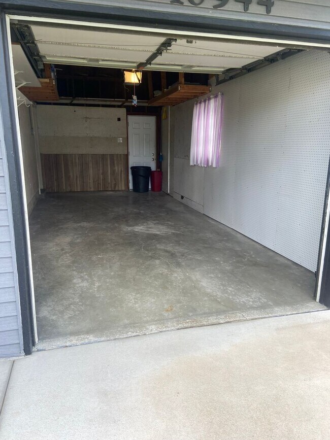 Building Photo - For Rent: Charming 3 Bedroom, 2 Bath Single-Family Home in St. Louis Monthly Rent: $1,950 (2 year...