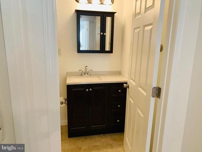 Building Photo - 3565 Eagle Ridge Dr