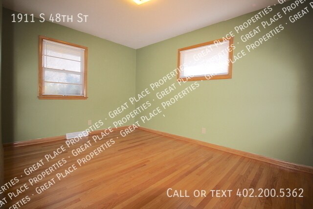 Building Photo - 1911 S 48th St