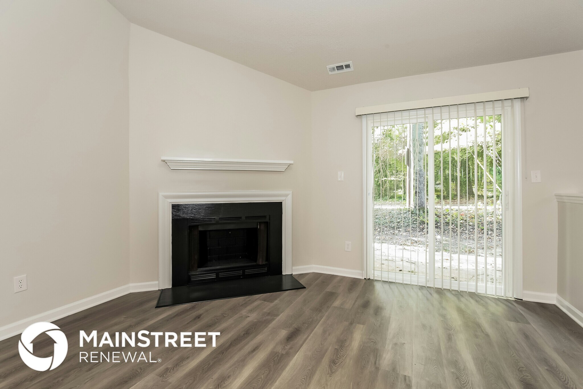 Building Photo - 2 Pipers Glen Ct